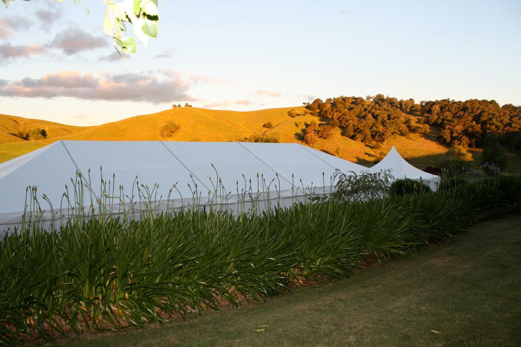 10x20 Clipframe Marquee (incl. white walls)