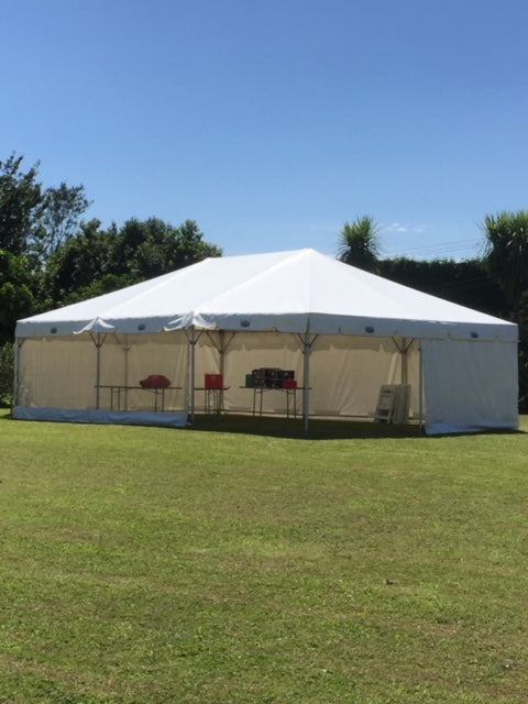 6x9 Clipframe Marquee (incl. white walls)